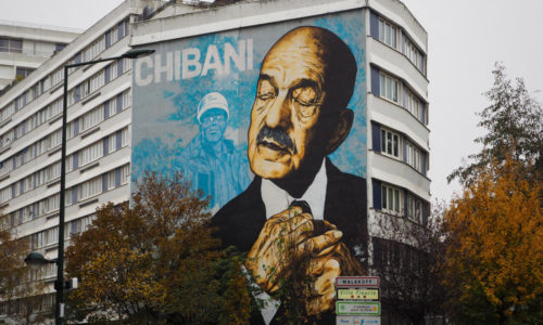 Près de la porte de Châtillon, l'artiste Vince a peint sur la façade d'un immeuble le portrait d'un vieil homme. Une fresque qui raconte l'histoire oubliée des «chibanis» Malakoff, novembre 2018.